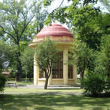 Parkhotel Terezin Luaran gambar