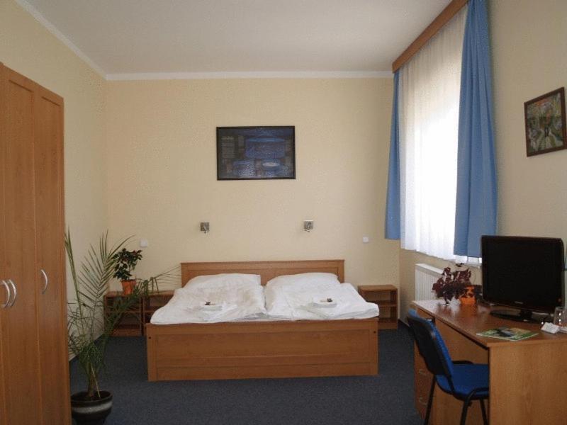 Parkhotel Terezin Luaran gambar